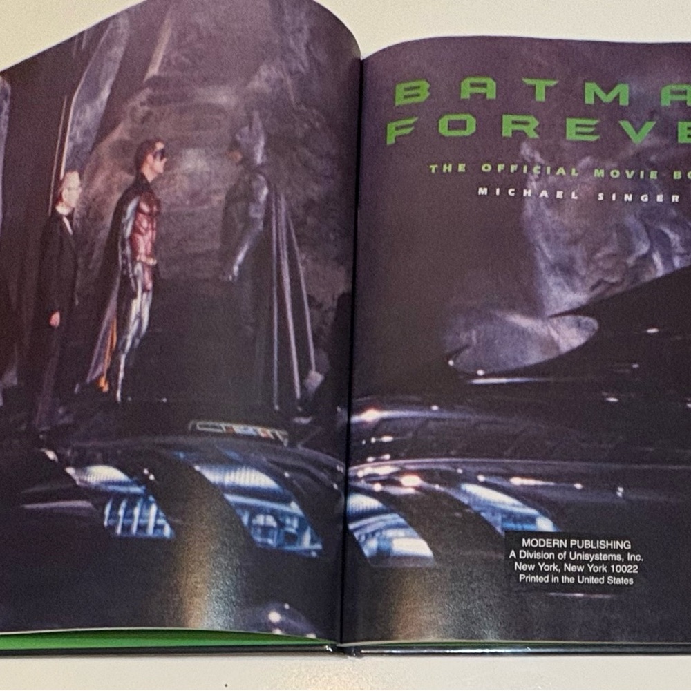 Vintage 1995 Batman Forever The Official Movie Book By Michael Singer
Hardcover - Picture 8 of 16